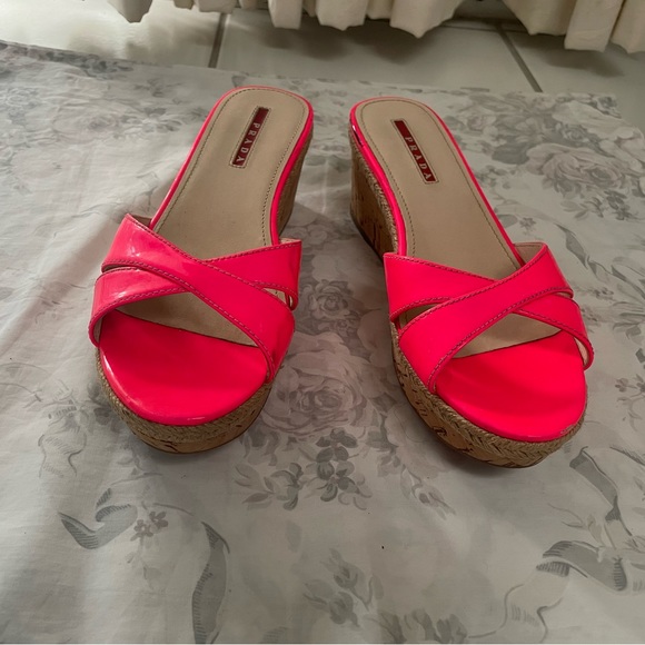 Authentic Prada platform sandals in neon hot pink in patent leather - Picture 2 of 15